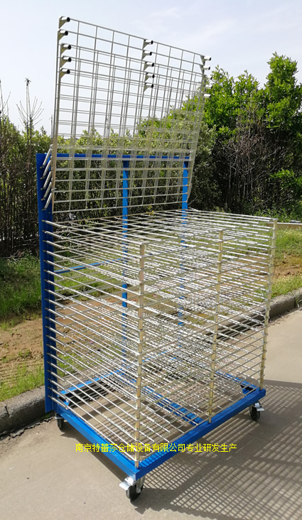 千層架也稱絲印千層架、千層車、乾燥架、晾曬架、晾紙架、網(wǎng)架、層架臺(tái)車及印刷車和干燥架，咨詢電話025-88802418